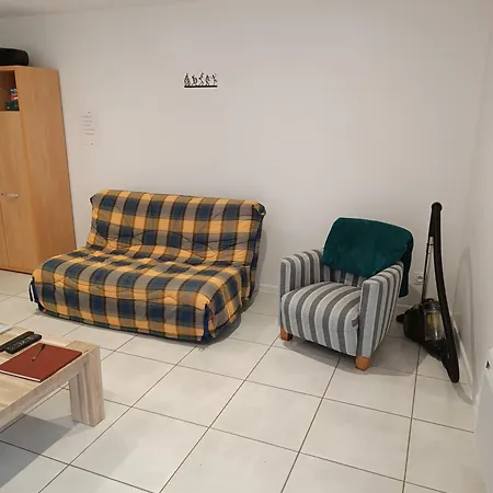 Au Coin De La Rue * Saint-Vincent-Sterlanges