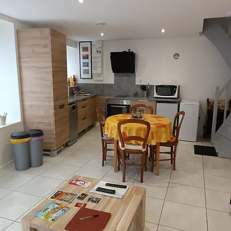 Au Coin De La Rue * Saint-Vincent-Sterlanges