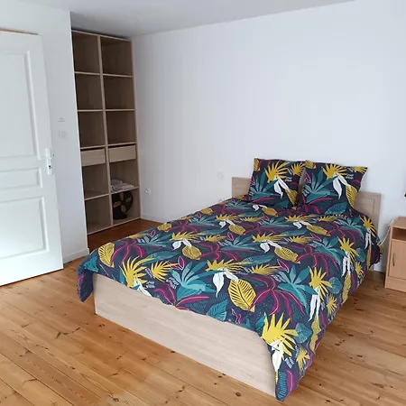 Appartement Au Coin De La Rue *